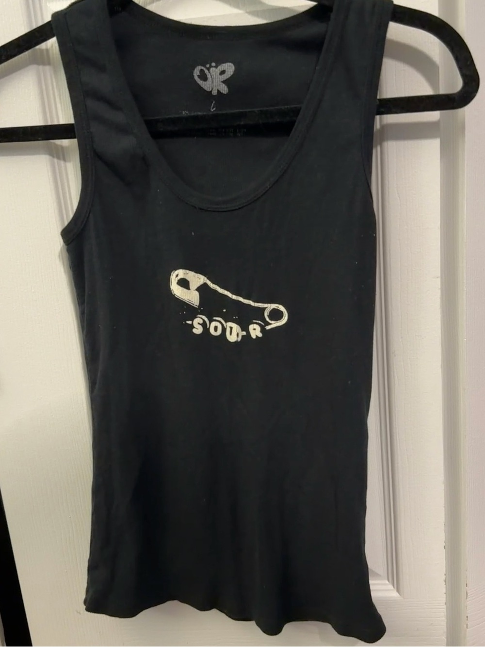 Olivia Rodrigo ‘sour’ tank top